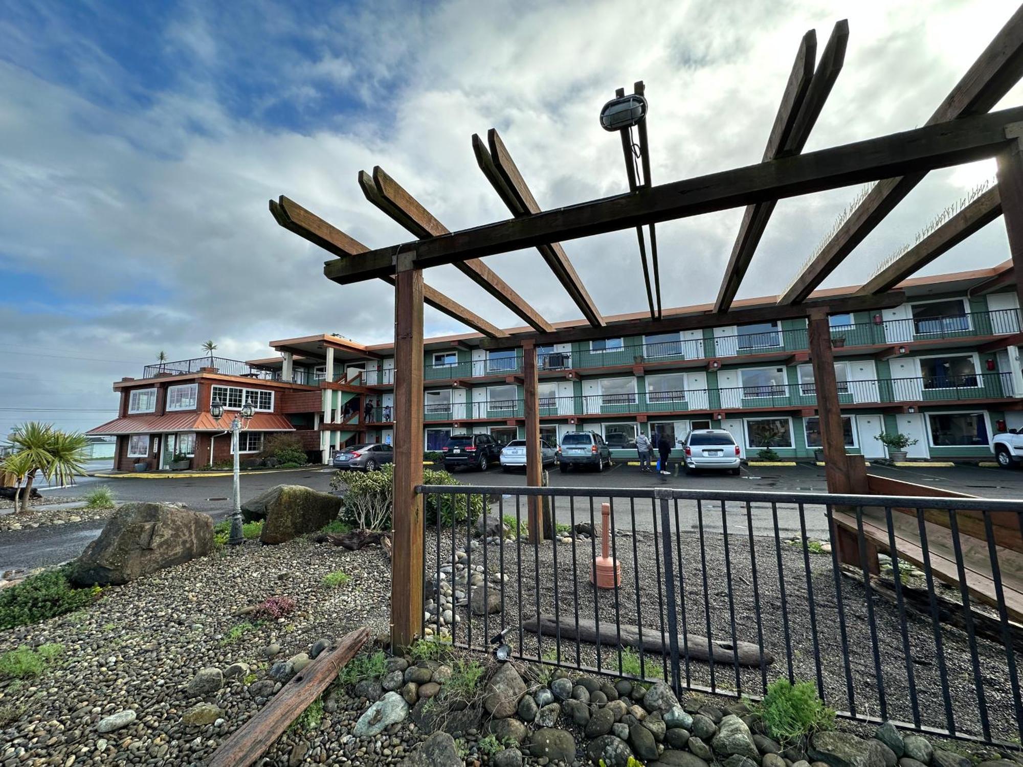 Westport Inn Экстерьер фото